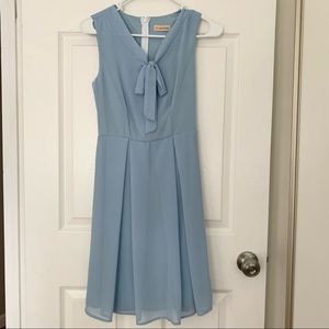 Light blue sleeveless dress - XS